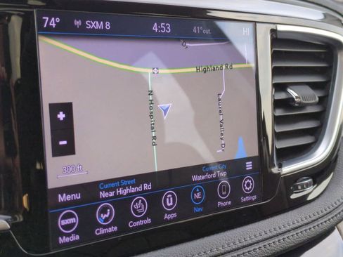 Used 2020 Chrysler Pacifica Limited w/ Tire & Wheel Group image 32