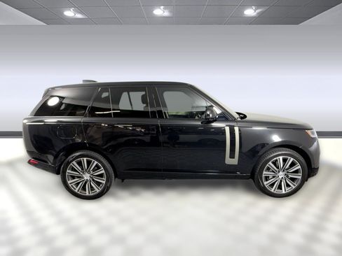 Used 2023 Land Rover Range Rover SE AWD/4WD image 8