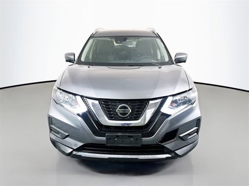 Used 2019 Nissan Rogue SV w/ Premium Package image 2