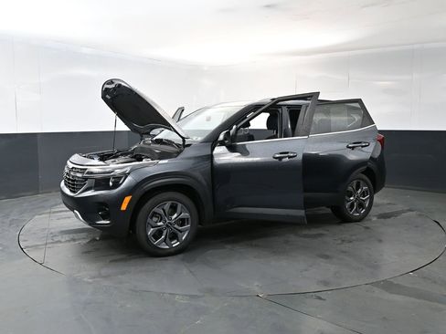 Used 2024 Kia Seltos S AWD/4WD image 18