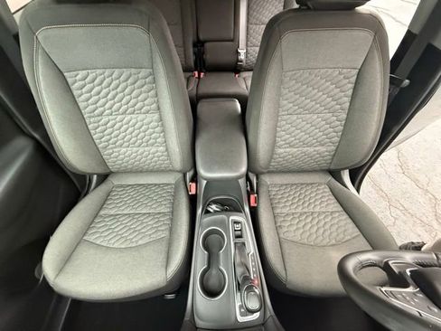 Used 2020 Chevrolet Equinox LT image 17