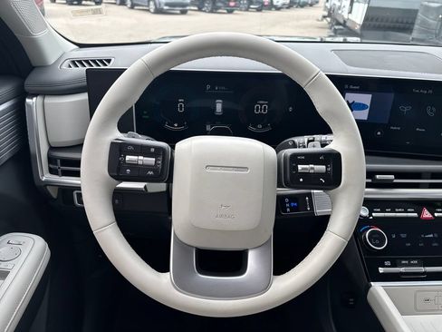 Used 2025 Hyundai Santa Fe SEL FWD image 19