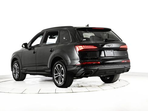 Certified 2026 Audi Q7 Premium w/ Convenience Plus Package image 8