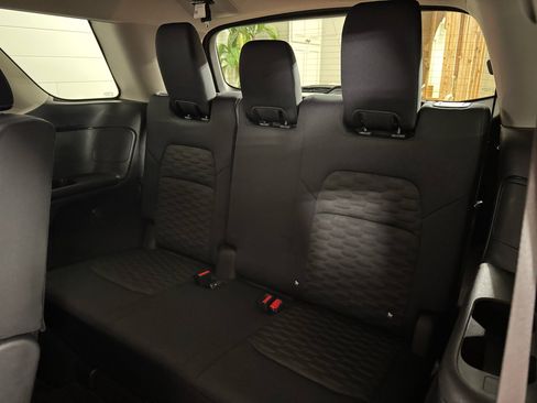 Used 2022 Nissan Pathfinder SV image 30