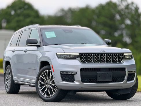 Used 2021 Jeep Grand Cherokee L Summit AWD/4WD image 4