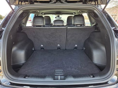 Used 2024 Jeep Compass Latitude image 16