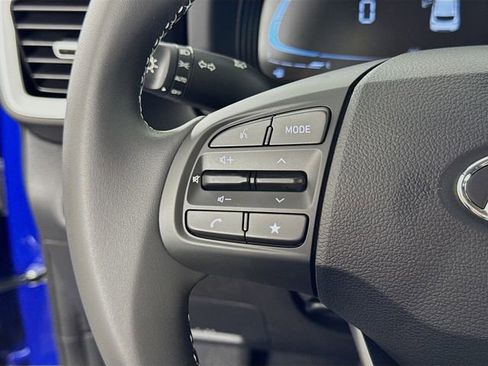 New 2025 Hyundai Venue Limited image 16