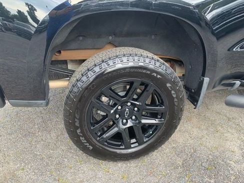 Used 2025 Chevrolet Silverado 1500 Custom Trail Boss AWD/4WD image 37
