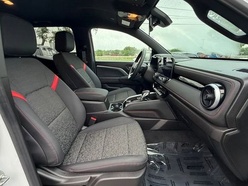 Used 2024 Chevrolet Colorado Z71 w/ Z71 Convenience Package 2 image 38