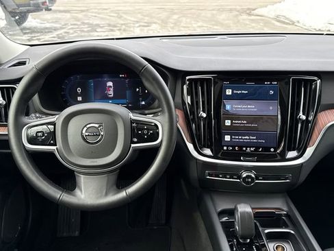 Certified 2025 Volvo V60 B5 Cross Country Plus image 25
