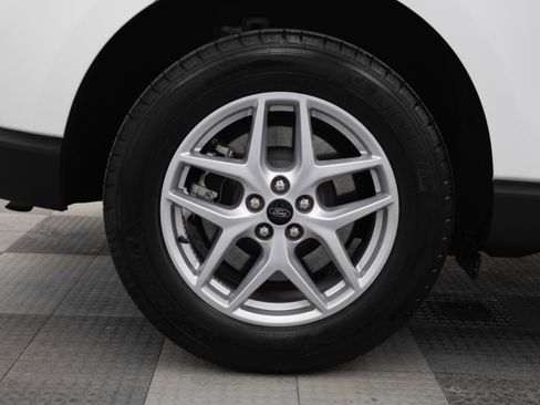 Used 2024 Ford Edge SEL w/ Convenience Package image 15