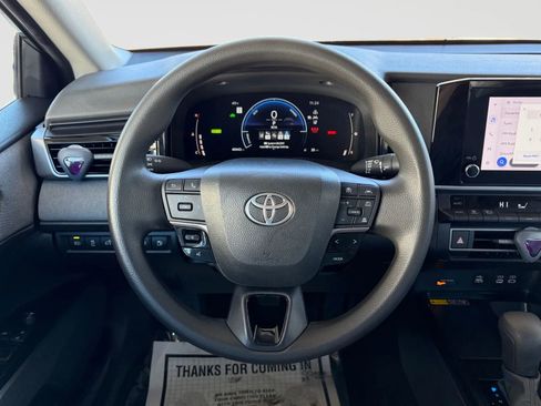 Used 2025 Toyota Camry LE image 25
