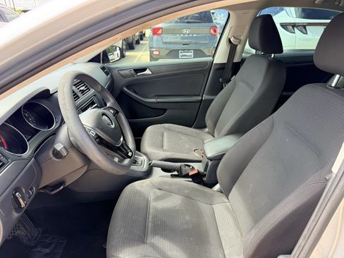 Used 2016 Volkswagen Jetta S FWD image 10