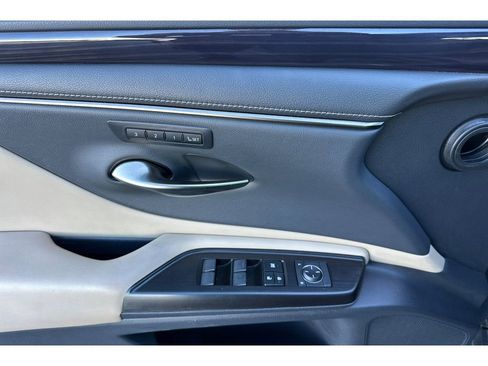 Used 2019 Lexus ES 350 image 11
