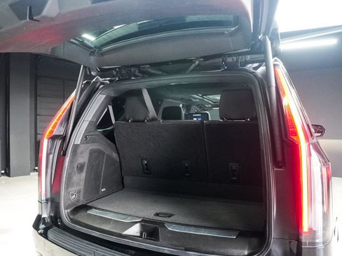 Used 2023 Cadillac Escalade V AWD/4WD image 54