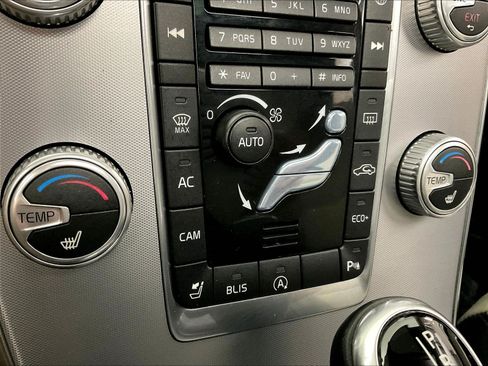 Used 2017 Volvo XC60 T5 Dynamic w/ Preferred Option Package FWD image 37
