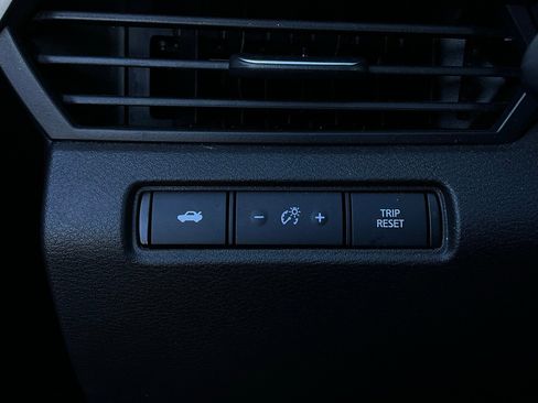 Used 2025 Nissan Altima 2.5 SV image 21