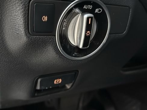 Used 2016 Mercedes-Benz CLA 250 image 28