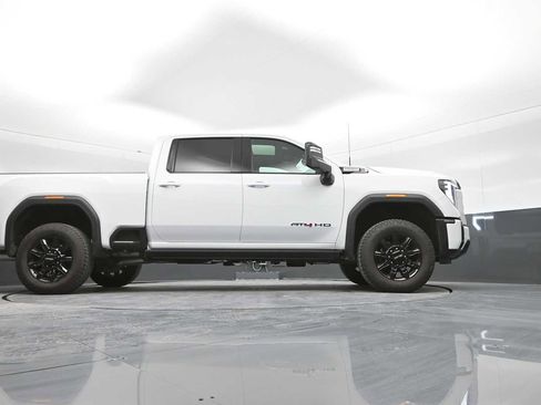Used 2024 GMC Sierra 2500 AT4 w/ AT4 Premium Plus Package image 43