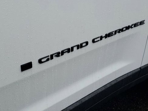 New 2025 Jeep Grand Cherokee L Limited image 7