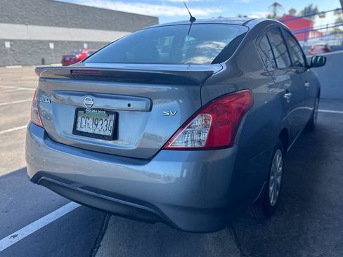 Used 2018 Nissan Versa SV FWD image 5