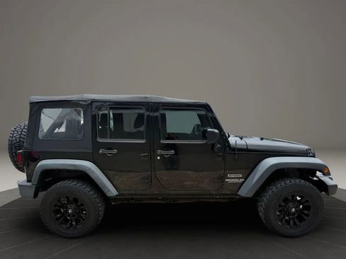 Used 2016 Jeep Wrangler Unlimited Sport w/ Connectivity Group image 6