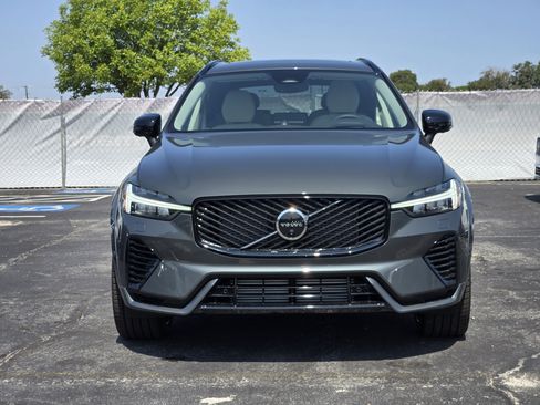 New 2026 Volvo XC60 T8 Ultra image 8