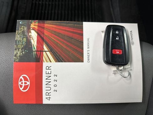 Used 2022 Toyota 4Runner SR5 Premium w/ Moonroof Package image 37