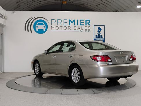 Used 2004 Lexus ES 330 image 3