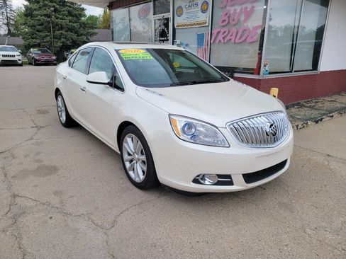 Used 2016 Buick Verano Leather w/ Experience Buick Package FWD image 3