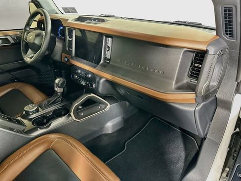 Certified 2024 Ford Bronco Outer Banks AWD/4WD image 36