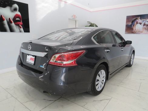 Used 2013 Nissan Altima 2.5 S image 4