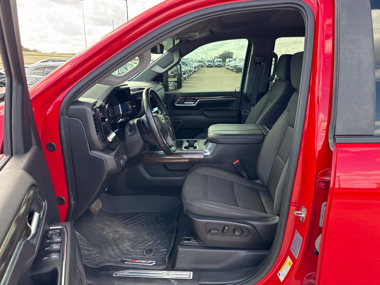 Used 2024 Chevrolet Silverado 2500 LT w/ Convenience Package AWD/4WD image 18