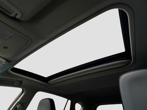 Used 2016 Toyota RAV4 XLE image 20