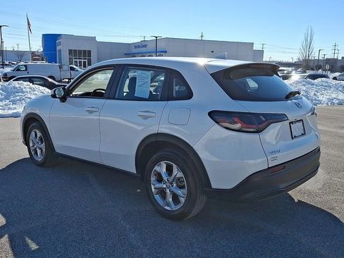 Used 2023 Honda HR-V LX image 8