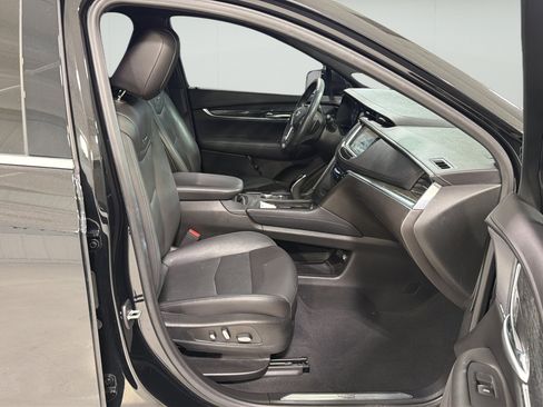Used 2022 Cadillac XT5 Premium Luxury w/ Technology Package FWD image 26