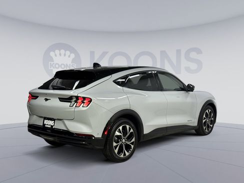 Used 2022 Ford Mustang Mach-E Premium image 12