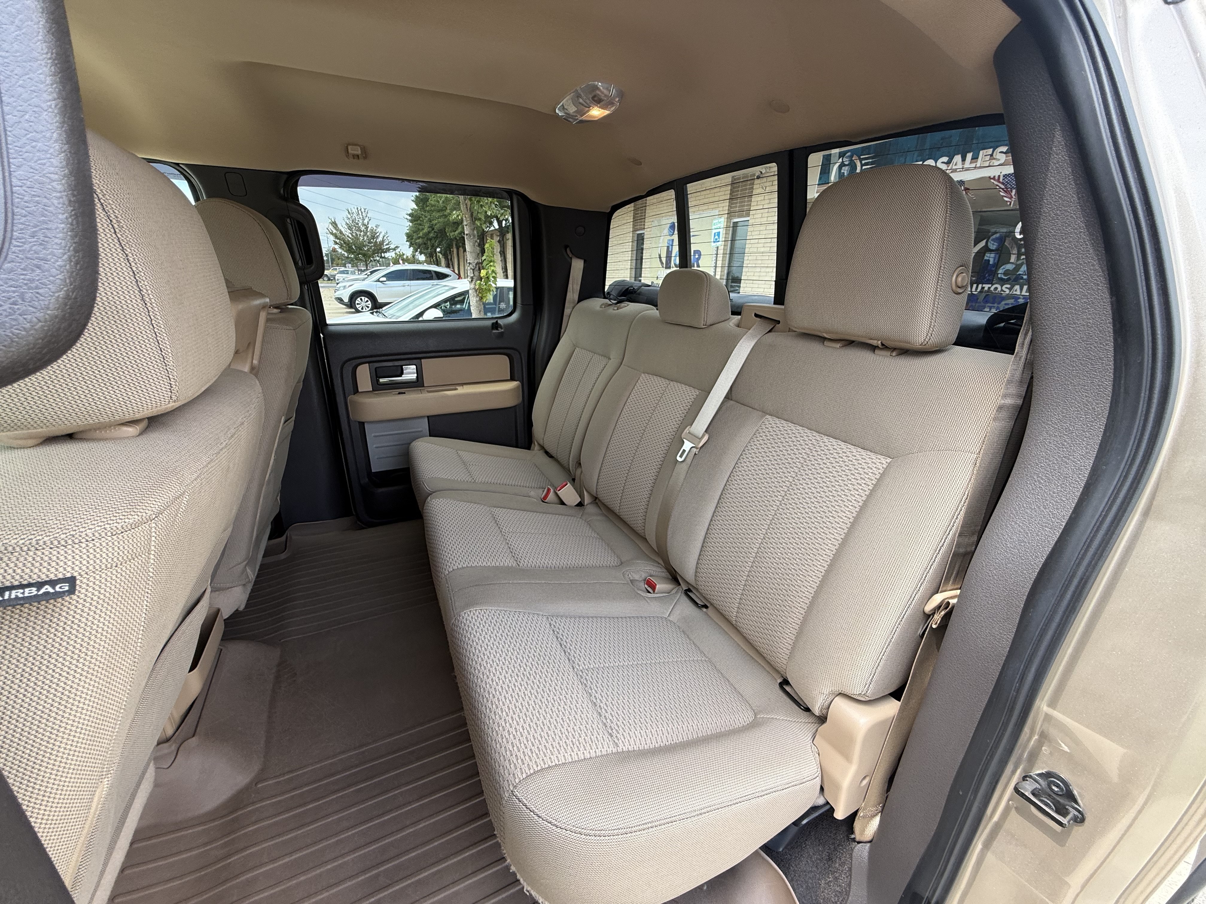Used 2014 Ford F150 XLT w/ Equipment Group 302A Luxury AWD/4WD image 10