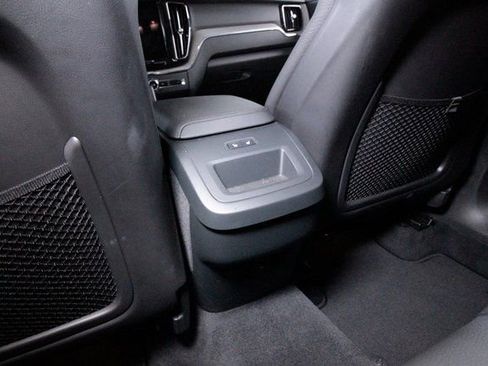 Certified 2025 Volvo XC60 B5 Plus image 21