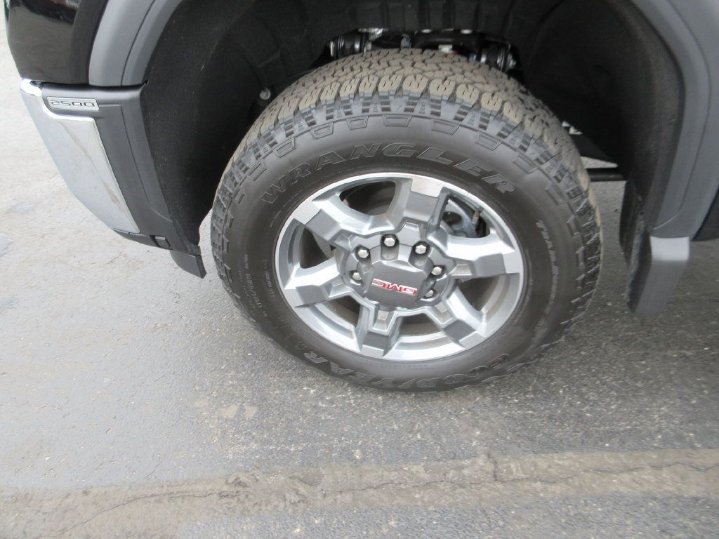 Certified 2025 GMC Sierra 2500 SLT w/ SLT Premium Package AWD/4WD image 17