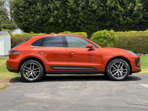 Certified 2023 Porsche Macan Turbo AWD/4WD image 9