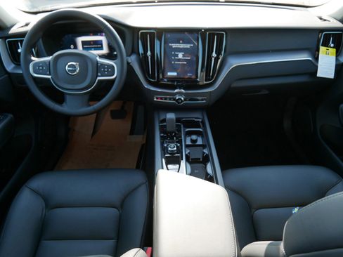 New 2025 Volvo XC60 B5 Core w/ Climate Package image 7