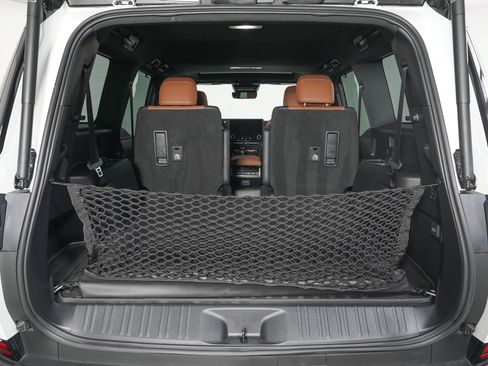 Used 2025 Lexus GX 550 w/ Cold Area Package AWD/4WD image 12