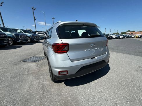 Used 2021 Hyundai Venue SEL FWD image 7