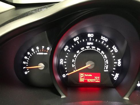 Used 2013 Kia Sorento LX FWD image 22