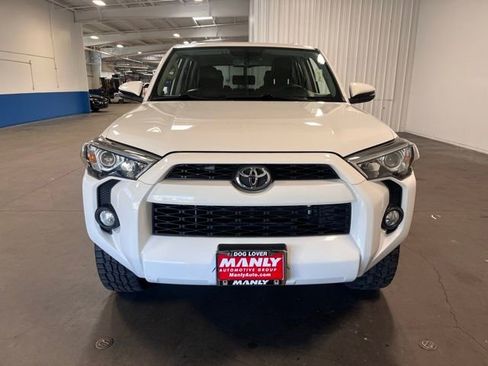 Used 2018 Toyota 4Runner SR5 Premium image 8