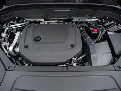 New 2026 Volvo XC90 B6 Plus w/ Protection Package Premier image 19