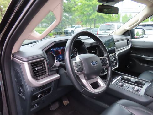Used 2024 Ford Expedition XLT AWD/4WD image 15