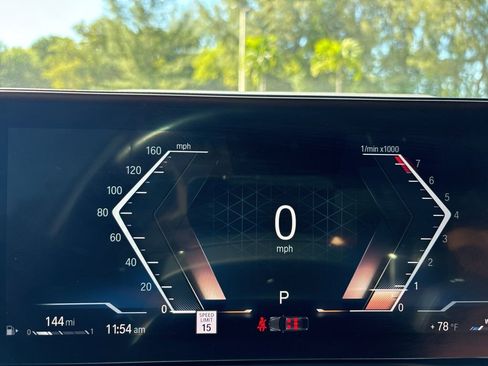 Used 2023 BMW 330i Sedan w/ Premium Package image 28