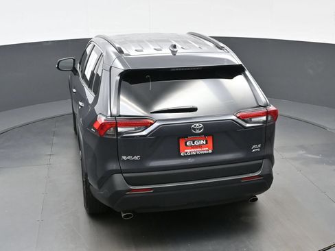 Used 2025 Toyota RAV4 XLE AWD/4WD image 39